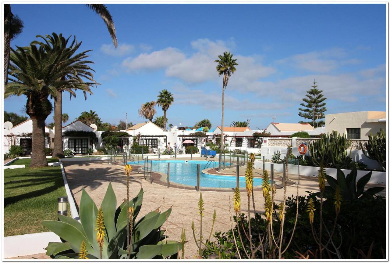 Estrella Del Mar 8. 1 Bedroom Villa With Pool And Gardens 300 Metres From The Beach Corralejo Extérieur photo